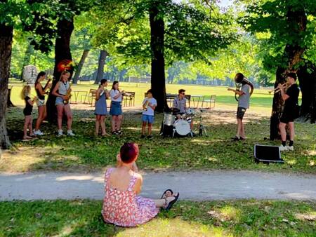 Zvoki jazza v nedeljo dopoldan v Grajskem parku (8)